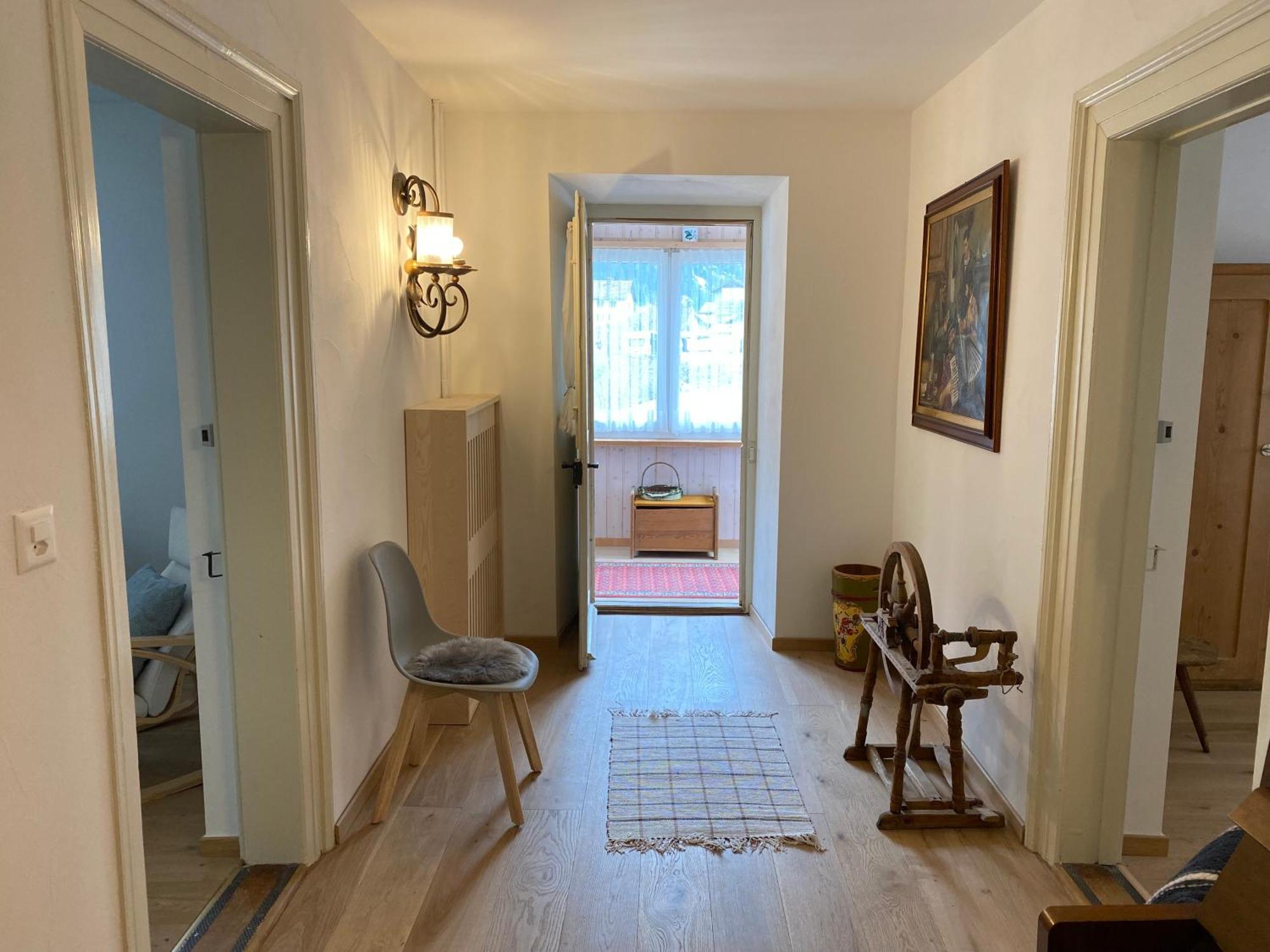 Haus La Punt, Savognin Apartment Rona Bilik gambar