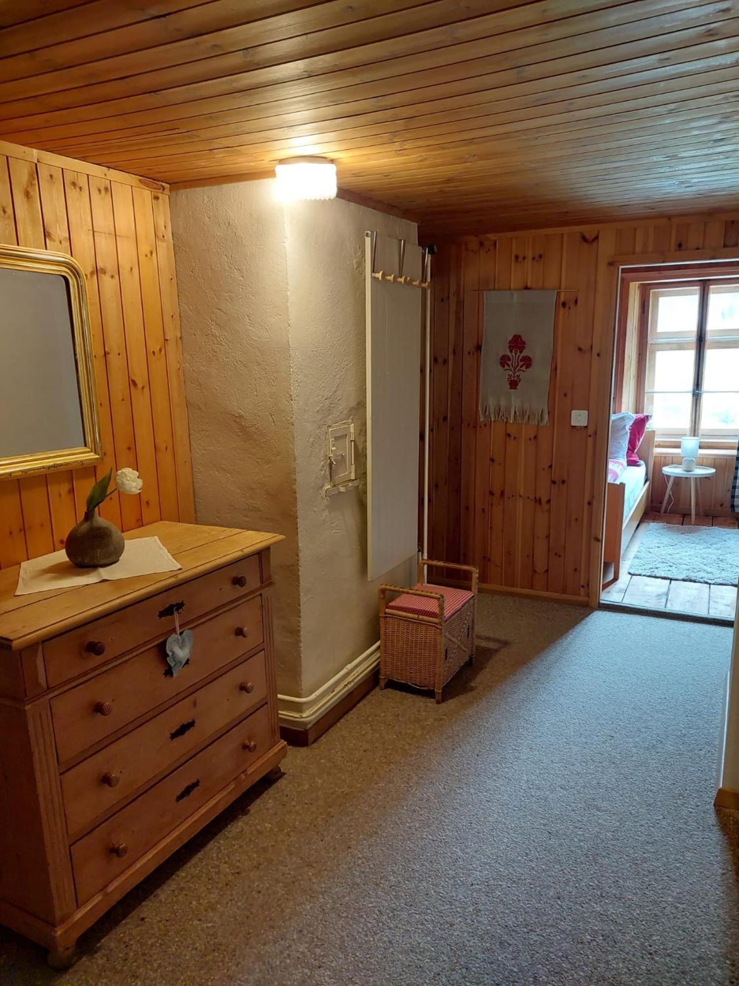 Haus La Punt, Savognin Apartment Rona Bilik gambar